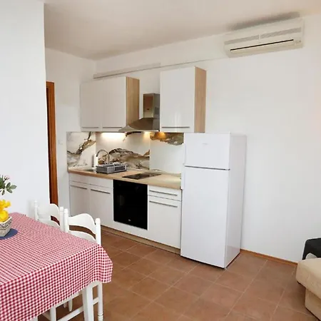Gogi Apartament *