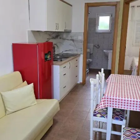 Gogi Apartament *