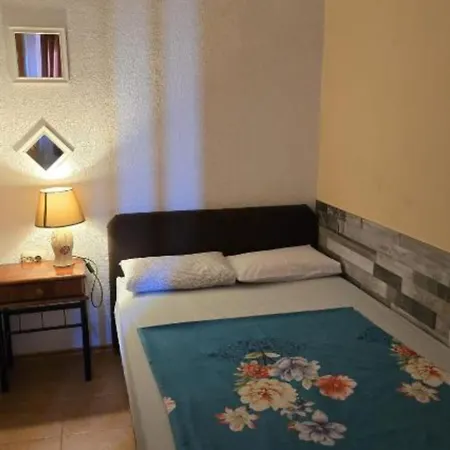 Gogi Apartament *